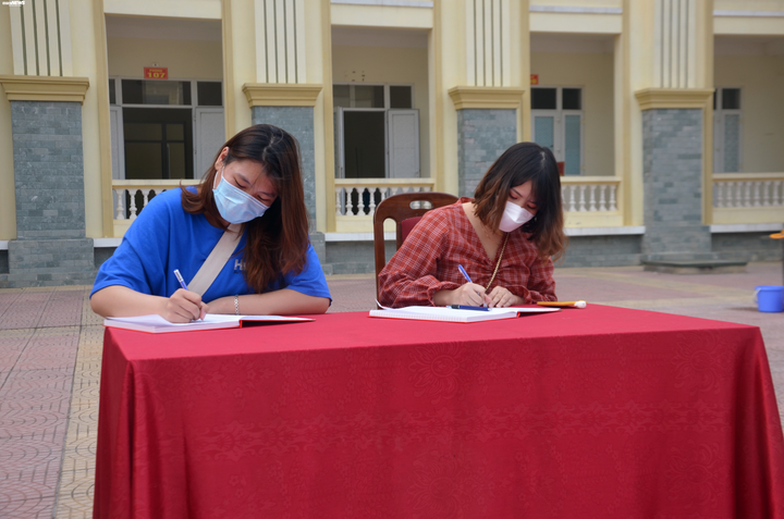 248 người được về nhà sau 14 ngày cách ly tại Trường Quân sự Bộ Tư lệnh Thủ đô - 7