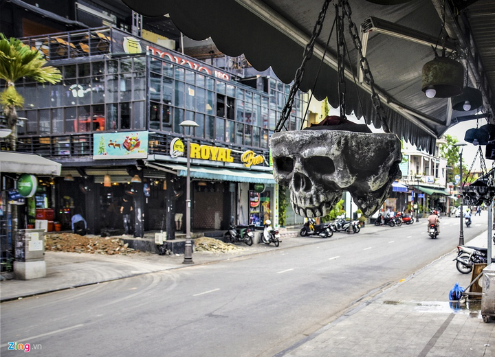 Ảnh: Phố Tây ở Huế 'vắng như chùa bà Đanh' khi phát hiện du khách Anh nhiễm Covid-19 - 4