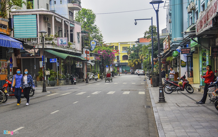 Ảnh: Phố Tây ở Huế 'vắng như chùa bà Đanh' khi phát hiện du khách Anh nhiễm Covid-19 - 6