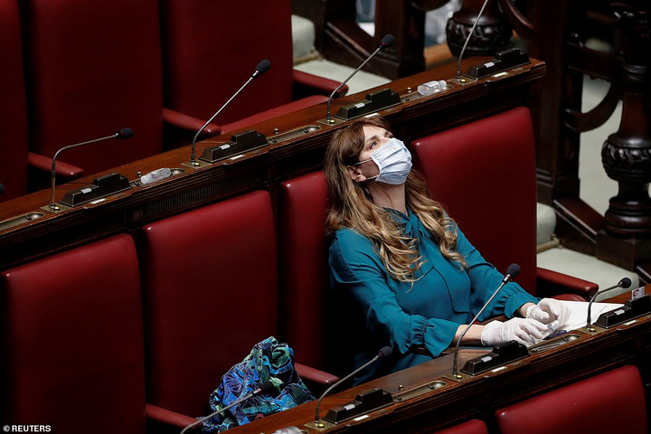 Đại dịch Covid-19: Italy đóng cửa toàn bộ trừ hiệu thuốc và hàng thực phẩm - 2