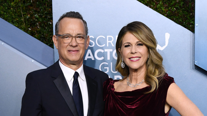 Vợ chồng ngôi sao Hollywood Tom Hanks - Rita Wilson bị nhiễm Covid-19 - 1