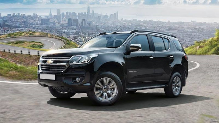 Chevrolet Trailblazer bất ngờ giảm sốc gần 400 triệu đồng - 1