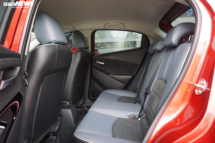 'Soi' mẫu xe phân khúc B Mazda 2, công nghệ như CX-8 - 12