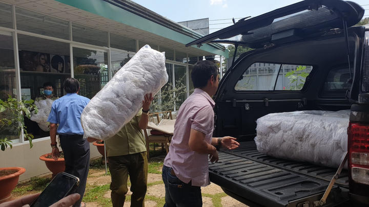 Phát hiện cơ sở may khẩu trang trái phép, thu giữ hàng chục nghìn sản phẩm - 2