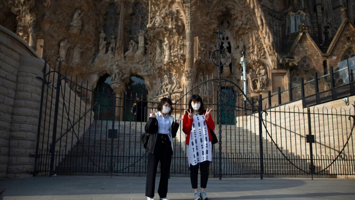 Covid-19: Tây Ban Nha phong tỏa thủ đô Madrid và 4 thị trấn - 1