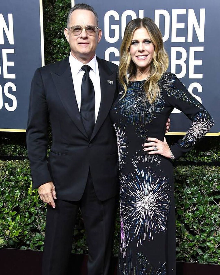 Vợ Tom Hanks nghe nhạc, giữ tinh thần lạc quan dù nhiễm virus Covid-19 - 1