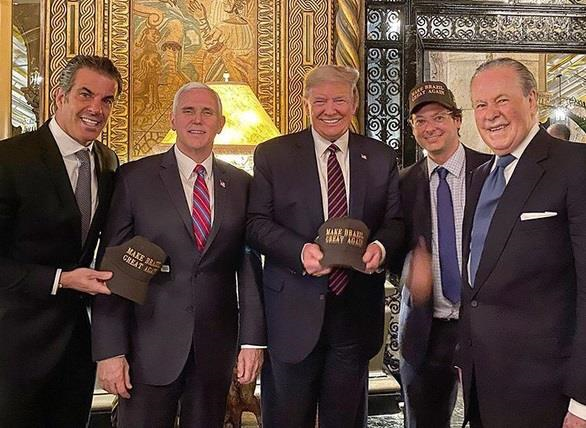 CNN: Ông Trump lo ngại vì tiếp xúc với người nhiễm Covid-19 - 1