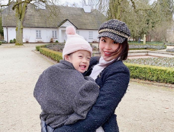 Á hậu Diễm Trang kể bị gọi là 'virus' ở Ba Lan - 1