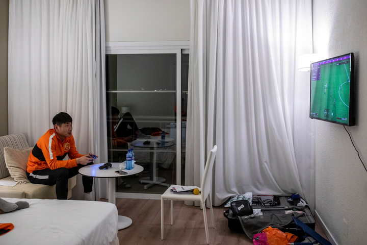 Đội bóng Trung Quốc đen đủi, tránh 'tâm dịch' Vũ Hán lại mắc kẹt ở Tây Ban Nha - 2