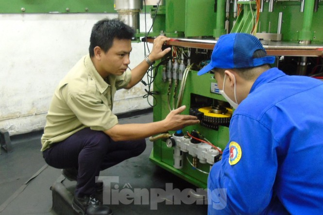 Kỹ sư Việt 8X tìm ra công nghệ hạt lửa quân sự hiện đại - 3