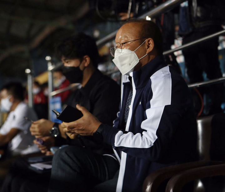 Dịch Covid-19 diễn biến phức tạp, hoãn V-League 2020 hết tháng 3 - 1