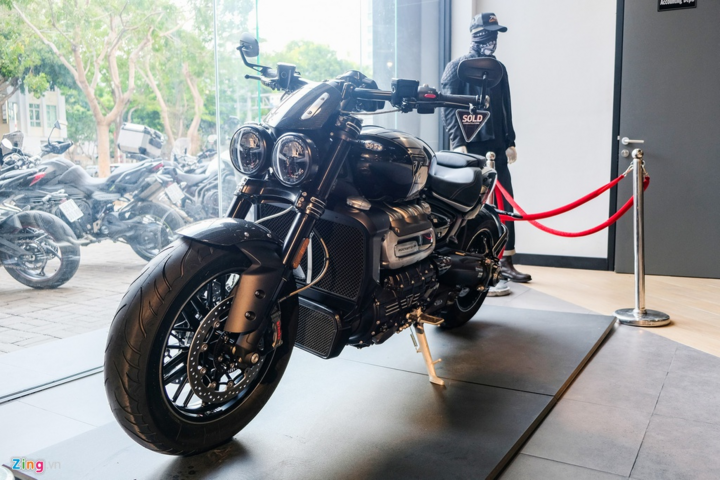 Triumph Rocket 3 TFC về Việt Nam giá 1,3 tỷ đồng - 1