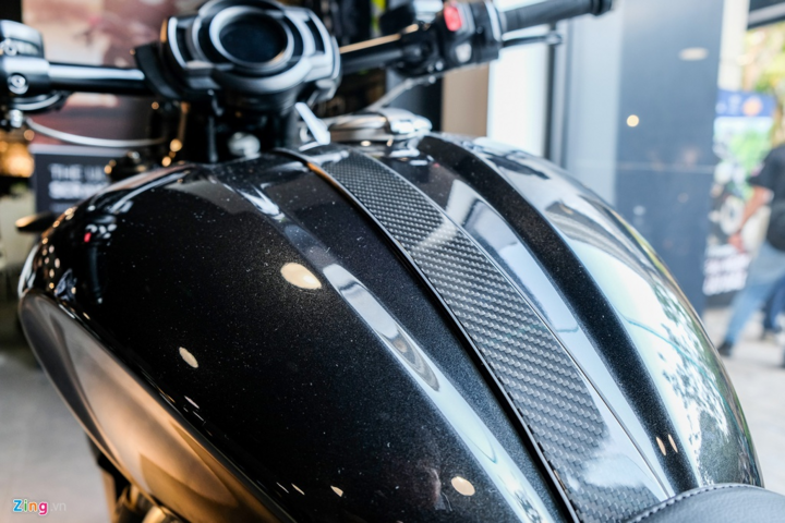 Triumph Rocket 3 TFC về Việt Nam giá 1,3 tỷ đồng - 14