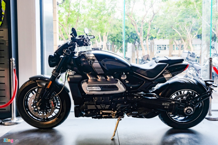 Triumph Rocket 3 TFC về Việt Nam giá 1,3 tỷ đồng - 2
