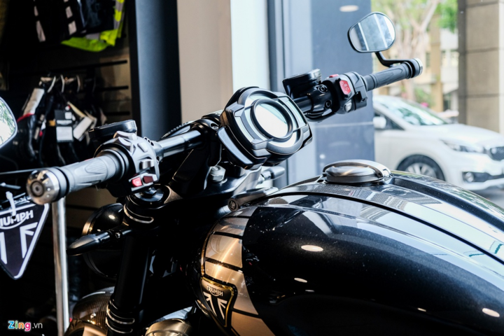 Triumph Rocket 3 TFC về Việt Nam giá 1,3 tỷ đồng - 5