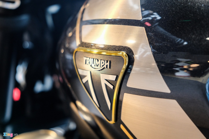 Triumph Rocket 3 TFC về Việt Nam giá 1,3 tỷ đồng - 7