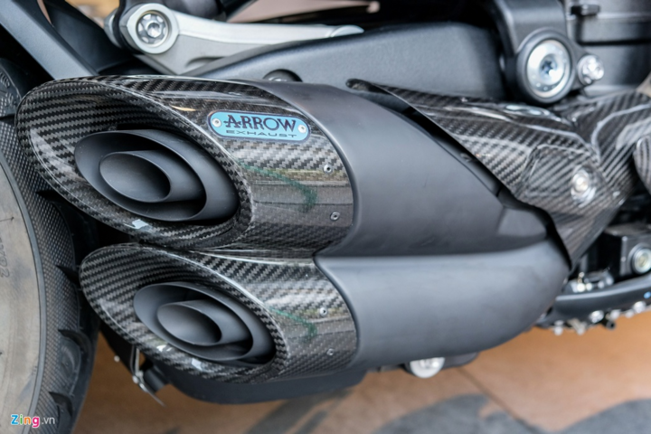 Triumph Rocket 3 TFC về Việt Nam giá 1,3 tỷ đồng - 9
