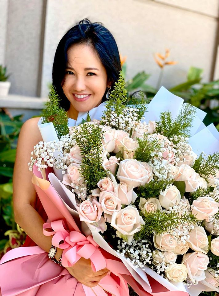 Bước sang tuổi 50, vẻ ngoài và cuộc sống của Hồng Nhung thay đổi thế nào? - 2