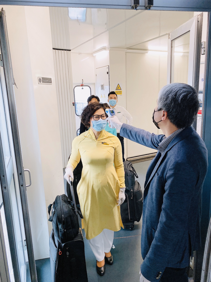 Vietnam Airlines tăng cường phòng dịch các chuyến bay giữa châu Âu và Việt Nam - 2