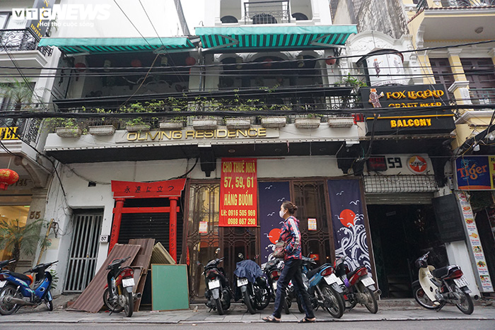 Chưa từng có tại phố 'kim cương' Hà Nội: Treo biển cả tháng không có người thuê - 3