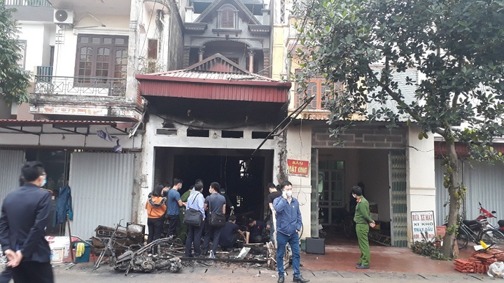 3 người chết trong đám cháy ở Hưng Yên: Hé lộ hình ảnh 2 người đàn ông nghi phóng hoả - 2