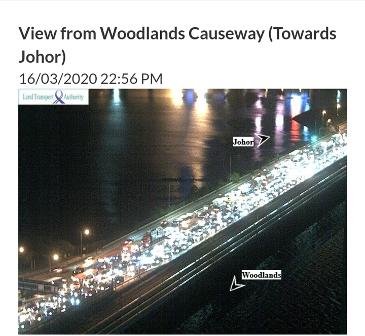 Ảnh: Malaysia sắp phong tỏa đất nước, dân Singapore đổ xô tích trữ nhu yếu phẩm - 11