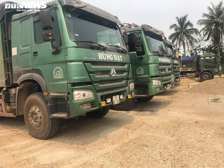 'Cơi nới' thùng xe, ô tô quá khổ, quá tải tung hoành ở Thừa Thiên - Huế - 1