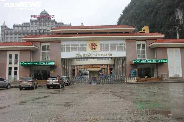 Hơn 1.000 xe hàng hóa, nông sản được xuất sang Trung Quốc - 1