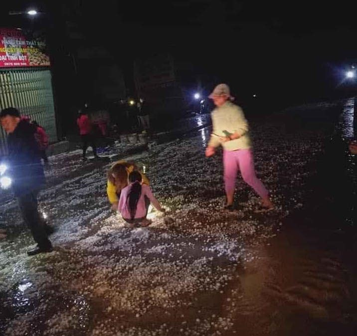 Mưa đá to như quả trứng gà lại dội xuống Lào Cai, Lai Châu - 3