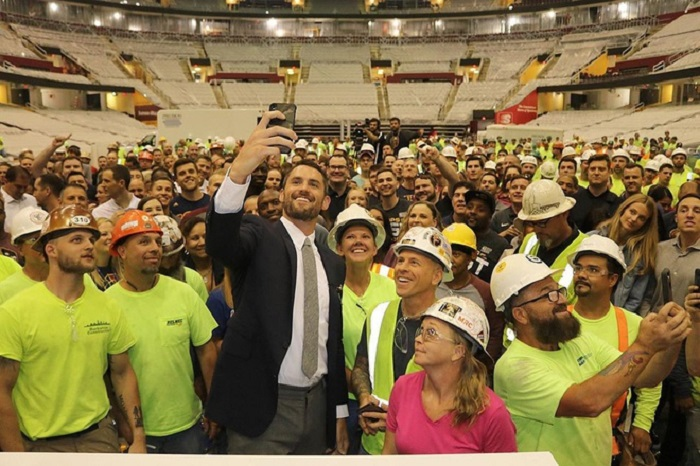 Ryan Reynolds, Vanessa Hudgens và các sao Hollywood chi triệu USD chống dịch Covid-19 - 5