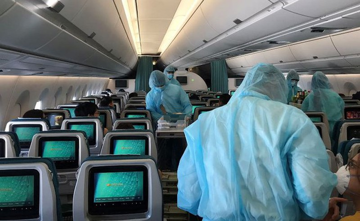 700 tiếp viên hàng không đăng ký không nhận lương 2-3 tháng - 2