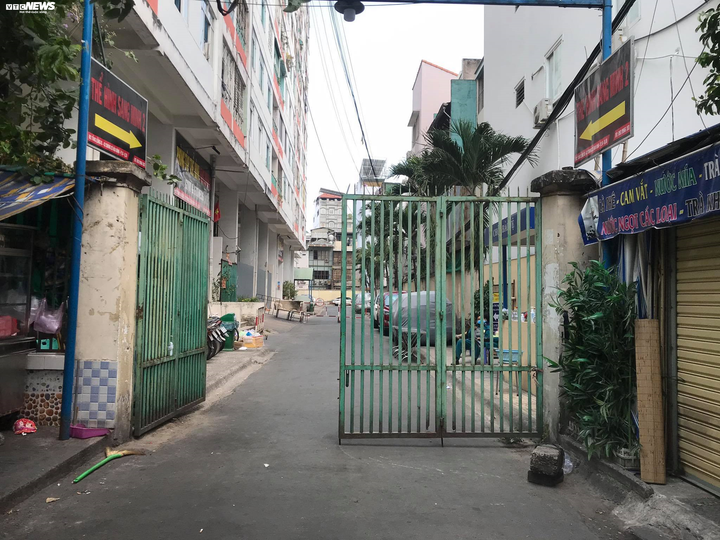 TP.HCM: 195 người ở chung cư Hòa Bình âm tính với virus corona - 1