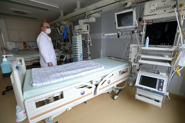 Covid-19: Số người chết ở Pháp tăng kỷ lục, Đức có gần 12.000 ca nhiễm - 2