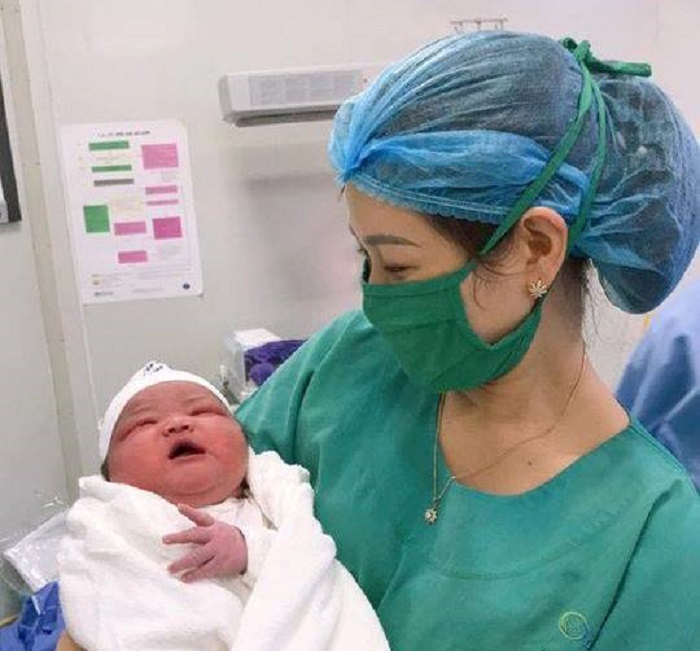 Quảng Ninh: Trẻ sơ sinh chào đời nặng hơn 6kg - 1