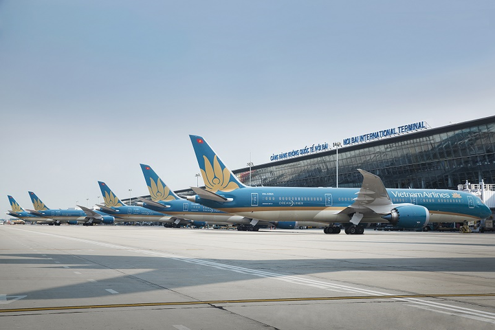 Vietnam Airlines tạm dừng khai thác tất các đường bay quốc tế - 1