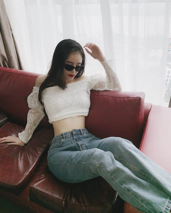 Em gái Mai Phương Thúy ngày càng mặn mà, sành điệu - 4