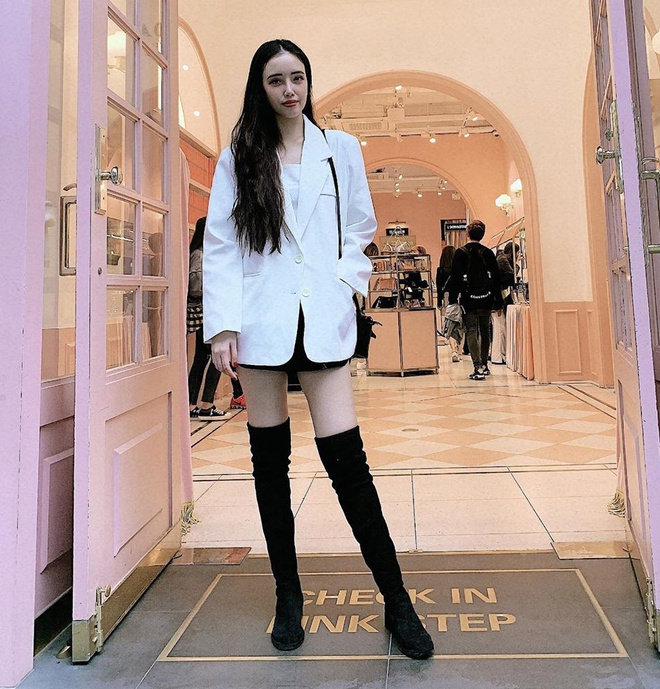 Em gái Mai Phương Thúy ngày càng mặn mà, sành điệu - 5