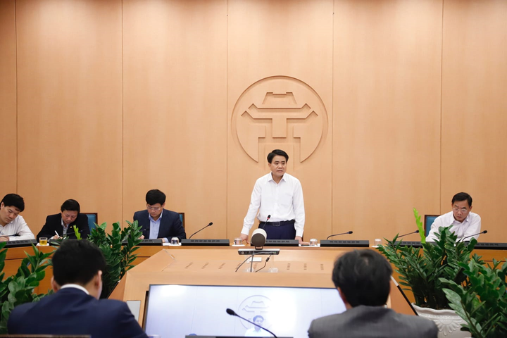 Hà Nội cách ly tập trung 150 y, bác sĩ Bệnh viện Bạch Mai - 1