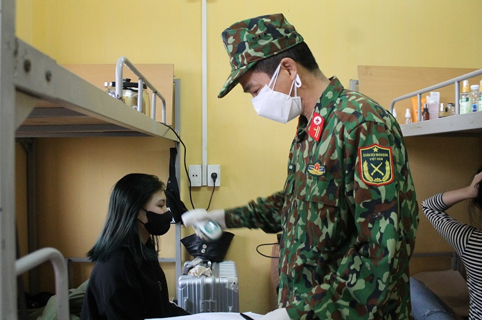 Xúc động những dòng lưu bút gửi chiến sĩ tại khu cách ly ở Hải Phòng - 2