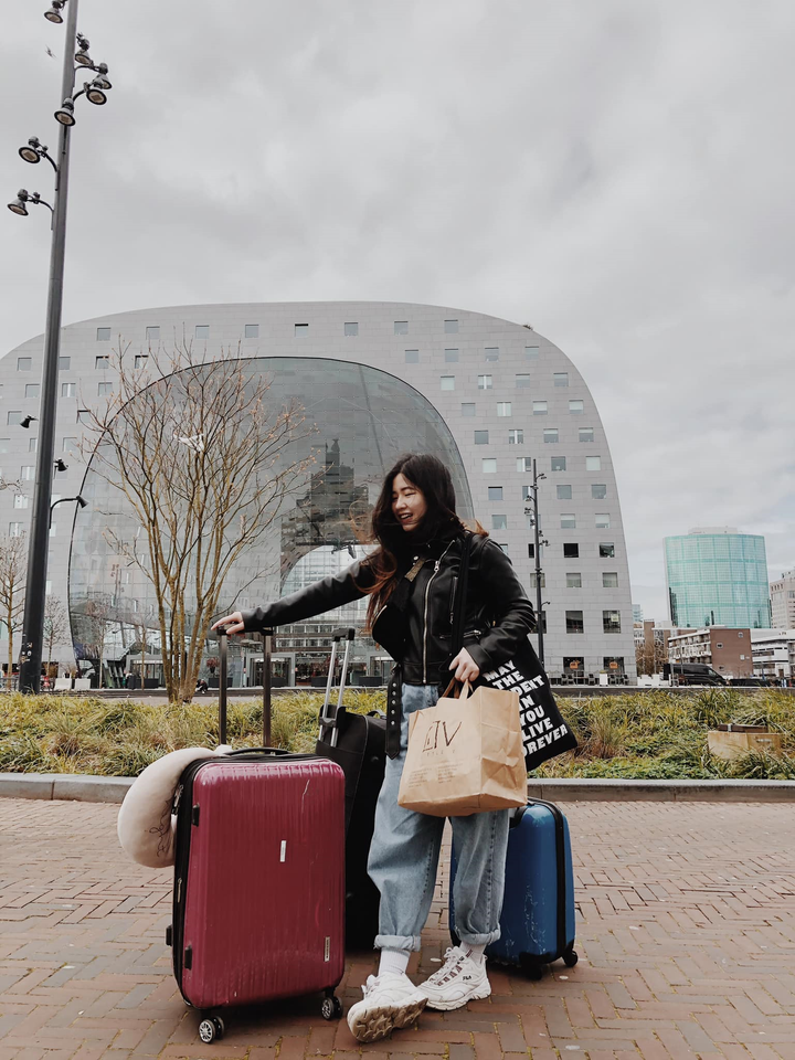 Nhật ký của du học sinh Việt trên chuyến bay cuối cùng từ châu Âu về quê hương - 1