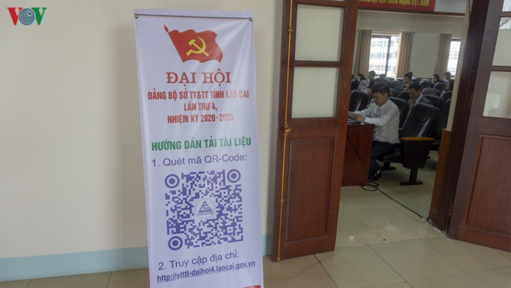 Đại hội Đảng cơ sở đầu tiên ở Lào Cai ứng dụng 4.0 không giấy tờ - 2