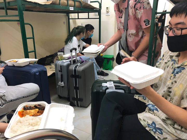 Nhật ký của du học sinh Việt trên chuyến bay cuối cùng từ châu Âu về quê hương - 18