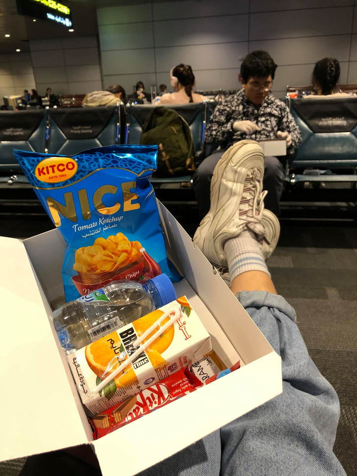 Nhật ký của du học sinh Việt trên chuyến bay cuối cùng từ châu Âu về quê hương - 5