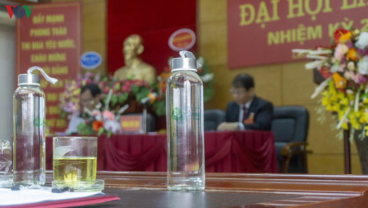 Đại hội Đảng cơ sở đầu tiên ở Lào Cai ứng dụng 4.0 không giấy tờ - 9