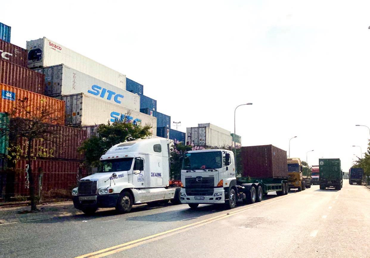 'Chật vật' vì COVID-19, doanh nghiệp Việt xoay xở thế nào? - 1