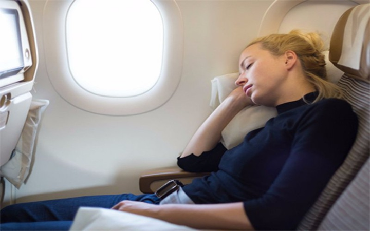 Cần làm gì khi đi máy bay để phòng, chống lây nhiễm virus? - 7