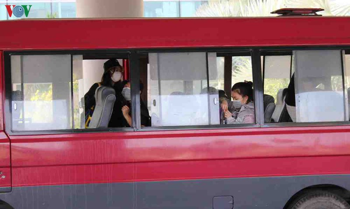 Ảnh: Cảng hàng không Quốc tế Cần Thơ đón 762 công dân Việt Nam - 8