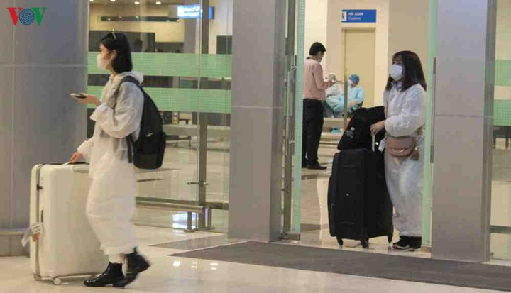 Ảnh: Cảng hàng không Quốc tế Cần Thơ đón 762 công dân Việt Nam - 13