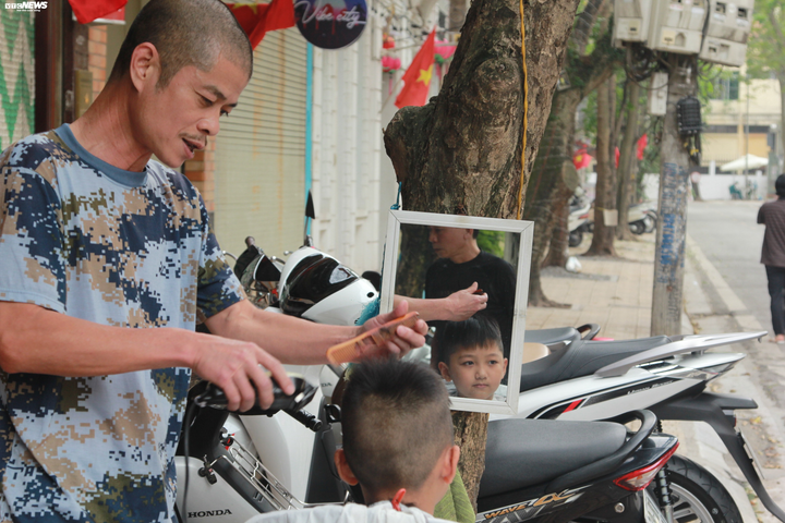 Vì sao vẫn còn 2 căn nhà trên phố Trúc Bạch bị phong tỏa? - 4