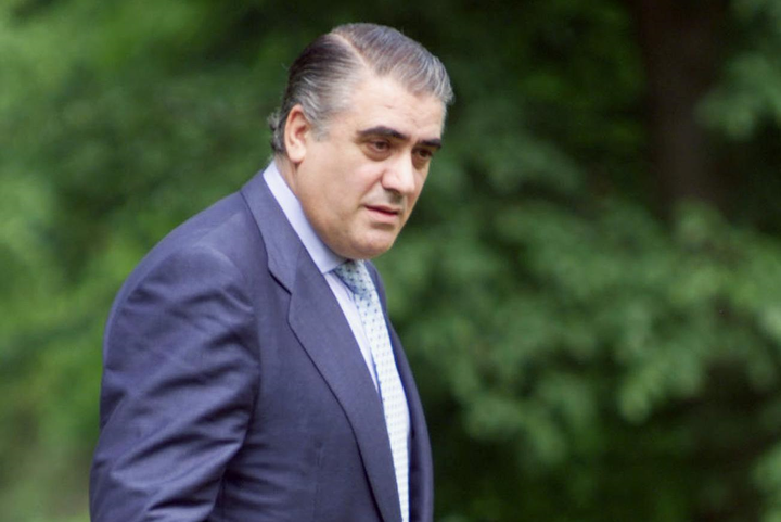 Chủ tịch huyền thoại của Real Madrid qua đời vì Covid-19 - 1